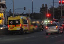 Τροχαίο στην Ποσειδώνος στο ρεύμα προς Γλυφάδα: Έντονη κίνηση στο σημείο, κλειστή η αριστερή λωρίδα