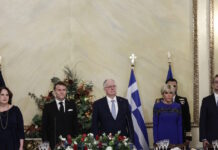 Μέσα στο προεδρικό στη συνάντηση Τασούλα – Μακρόν και στο επίσημο δείπνο προς τιμήν του Γάλλου Προέδρου