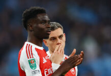 Πλήγμα για την Άρσεναλ: Χωρίς Σάκα στο πρώτο παιχνίδι με τη Σπόρτινγκ Λισαβόνας