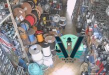 Σκιάθος: Η στιγμή που ο ισχυρός σεισμός ταρακουνά το νησί