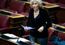 Θεανώ Φωτίου: Συλλυπητήρια από όλες τις πτέρυγες της Βουλής στη βουλευτή της Νέας Αριστεράς για τον θάνατο του 48χρονου γιου της