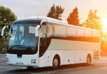 SOS από τα τουριστικά λεωφορεία λόγω πολέμου – «Έχουμε πτώση από 60% έως 85% αυτή τη στιγμή»