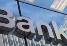 Καθολικό Πάσχα 2026: Έτσι θα λειτουργήσουν οι τράπεζες – Τι ισχύει για τις συναλλαγές και τις μισθοδοσίες