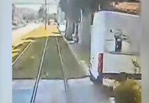 Καλαμάκι: Βίντεο ντοκουμέντο από τη σύγκρουση του φορτηγού με το τραμ