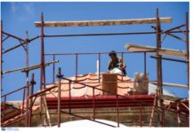 Έκρηξη στις τιμές δομικών υλικών