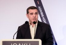 Αλέξης Τσίπρας: «Όλη η ομάδα προετοιμάζεται για τη μεγάλη μέρα» – Ο Κραουνάκης βάζει τη μουσική στο νέο κόμμα