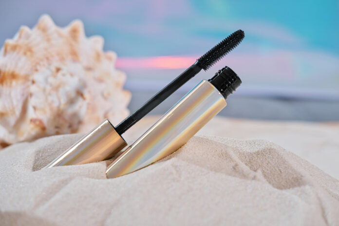 adiavroxi-mascara-1024x683.jpg