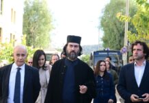 Κιβωτός του Κόσμου: Πρόταση εισαγγελέα για παραπομπή σε δίκη του πατέρα Αντώνιου και της πρεσβυτέρας για οικονομικά αδικήματα