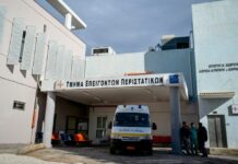 Σοκ στην Ηλιούπολη: Δύο 17χρονες έπεσαν στο κενό από τον 6ο όροφο πολυκατοικίας