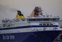 Καθυστέρηση στον απόπλου του Blue Star Naxos με 580 επιβαίνοντες – Πρόβλημα με την άγκυρα στο λιμάνι του Πειραιά