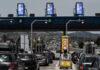 Πρωτομαγιά: Σε εξέλιξη η έξοδος του τριημέρου – Ουρές στα διόδια Ελευσίνας