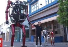 Το sci-fi γίνεται πραγματικότητα: Το πρώτο ρομπότ mecha μαζικής παραγωγής που κοστίζει 500.000 ευρώ