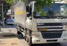 Πατήσια: Νεκρή η γυναίκα που παρασύρθηκε από φορτηγό – Διαμελίστηκε από την σφοδρή σύγκρουση