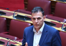 «Σφάζονται» ΠΑΣΟΚ και Καραμέρος για τις ανεξάρτητες αρχές: «Πιάνει πόρτα για τον χειμώνα» – «Κατανοώ, δύσκολη μέρα μετά τα όσα σας καταλόγισε ο Καστανίδης»