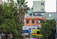 Αμαλιάδα: Άγρια επίθεση 13χρονων σε συμμαθήτριά τους – Τις χώρισε η καθηγήτριά τους, στο νοσοκομείο το θύμα