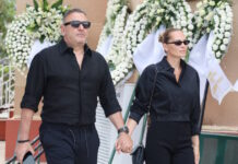 Κηδεία Γωγώς Μαστροκώστα: Σπαραγμός στο «τελευταίο αντίο» – Όλη η ελληνική showbiz ήταν εκεί