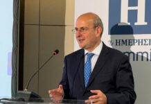 Κωστής Χατζηδάκης: Παραγωγικότητα, επενδύσεις και αξιολόγηση στο επίκεντρο των νέων μεταρρυθμίσεων