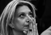 Μαρία Καρυστιανού: Η μάνα που έγινε «σύμβολο» της τραγωδίας των Τεμπών – Από τους αγώνες για δικαιοσύνη στον πολιτικό στίβο