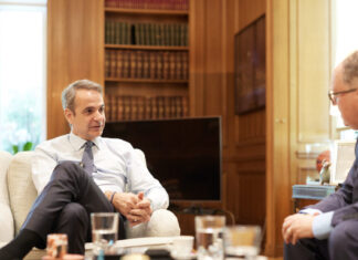Μητσοτάκης στους Financial Times: H Ευρώπη δεν μπορεί να αποδεχθεί καμία μορφή πληρωμής στα Στενά του Ορμούζ