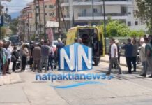 Ναύπακτος: Τροχαίο με δίκυκλο να παρασέρνει πεζό, δύο άτομα τραυματίστηκαν