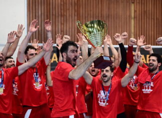ΑΕΚ – Ολυμπιακός 27-31: Οι ερυθρόλευκοι υπέταξαν την Ένωση και κατέκτησαν την Handball Premier για τρίτη σερί φορά