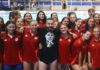 Με μπλούζα Μπαρτζώκα πανηγύρισε κολυμβητής του Ολυμπιακού την κατάκτηση του πρωταθλήματος Ελλάδας