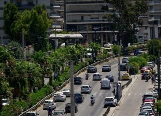 Τι δείχνει νέα ανάλυση δεδομένων για την έντονη οσμή στα νότια προάστια της Αττικής – Κολυδάς: «Είναι ένα πρώτο επιστημονικό υπόβαθρο»