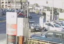 Πικέρμι: Καρέ – καρέ η τρελή πορεία αυτοκινήτου που καρφώθηκε σε εξωτερικό χώρο μαγαζιού