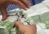 Oxfam: Το εισοδηματικό χάσμα μεγεθύνεται, οι απολαβές των επικεφαλής εταιρειών απογειώθηκαν