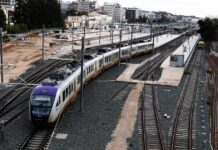 Hellenic Train: Διακοπή μίας ώρας στα δρομολόγια του Προαστιακού λόγω φωτιάς στη Νέα Ζωή
