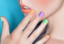 Rainbow Fish nails: Το πιο παιχνιδιάρικο nail trend της άνοιξης
