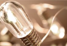 Το ενεργειακό τοπίο στην Ελλάδα: Τάσεις και εξελίξεις στις τιμές καυσίμων και ηλεκτρικού ρεύματος – Τι αναμένεται για τον Μάϊο