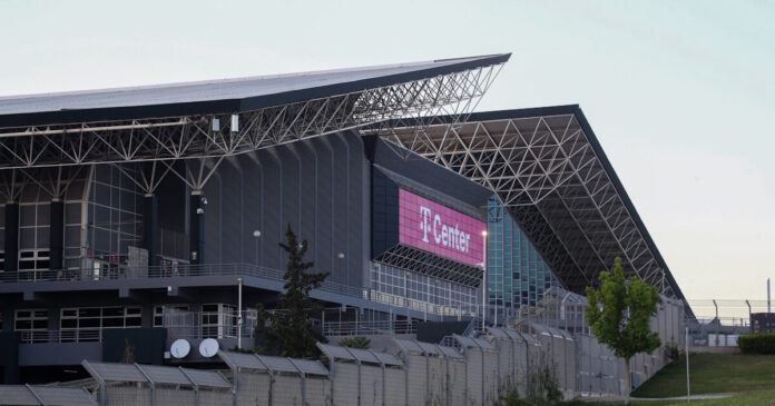 t-center-oaka-eurokinissi-1200x630.jpg