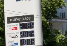Καύσιμα: Αγγίζει τα 2,2 ευρώ η βενζίνη στα πρατήρια της Αθήνας – «Παίζονται παιχνίδια, κάποιοι κερδίζουν ασύστολα λέει η Μαρία Ζάγκα