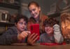 Connected Childhood: Γιατί οι έφηβοι δυσκολεύονται να αποσυνδεθούν από το διαδίκτυο;