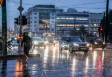 Καιρός: Καταιγίδες και την Παρασκευή – Σε ποιες περιοχές θα είναι πιο έντονα τα φαινόμενα και τις θα γίνει το Σαββατοκύριακο