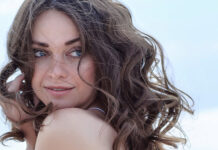Waterfall waves: Το πιο hot hair trend του καλοκαιριού