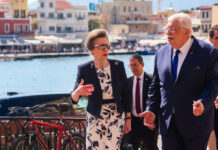 Η Πριγκίπισσα Άννα παρακολούθησε παρέλαση και επίδειξη αεροσκαφών για τα 85 χρόνια από τη Μάχη της Κρήτης στα Χανιά
