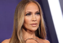 Jennifer Lopez: Η ανάρτηση χωρίς μακιγιάζ και τα προϊόντα που προτιμά