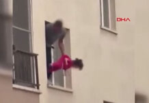 Τουρκία: Πατέρας κρατούσε την 3χρονη κόρη του κρεμασμένη από το παράθυρο κραδαίνοντας μαχαίρι