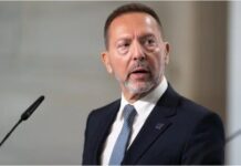 Στουρνάρας: Προτείνει Εθνικό Σχέδιο για την Τεχνητή Νοημοσύνη