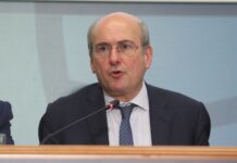 Χατζηδάκης: Στόχος οι εξαγωγές αγαθών να φτάσουν τα 70 δισ. ευρώ έως το 2030 – Οι δράσεις για την ενίσχυση της εξωστρέφειας των επιχειρήσεων