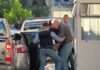Αλέξανδρος Γιωτόπουλος: Με χειροπέδες βγήκε από τη ΓΑΔΑ ο αρχηγός της 17Ν – Οδηγείται στην Εισαγγελία Εφετών Πειραιά
