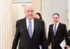 Ένταλμα σύλληψης σε βάρος Αβραμόπουλου για το Qatargate: Το ταξίδι που «καίει» τον πρώην Επίτροπο και οι εξηγήσεις που δεν έδωσε