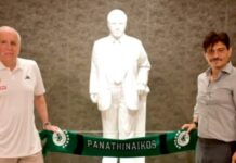 Ο Δημήτρης Γιαννακόπουλος φωτογραφήθηκε με τον Ζέλικο Ομπράντοβιτς μπροστά στο άγαλμα του Παύλου Γιαννακόπουλου