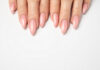 Dusty pink nails: Το μανικιούρ που αποπνέει «ήσυχη πολυτέλεια»