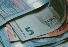 Ποια εισοδήματα βρίσκονται στο στόχαστρο της Εφορίας