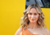 Emily Blunt: Επέλεξε μια ανοιξιάτικη απόχρωση για το καλοκαιρινό της μανικιούρ