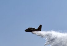 Φωτιά στην Εύβοια, στην περιοχή Σπαθάρι: Σηκώθηκαν 11 εναέρια μέσα
