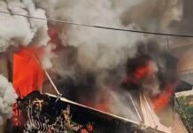 Φωτιά στην Καλλιθέα: Η στιγμή της έκρηξης και τα πρώτα πυροσβεστικά στο σημείο
